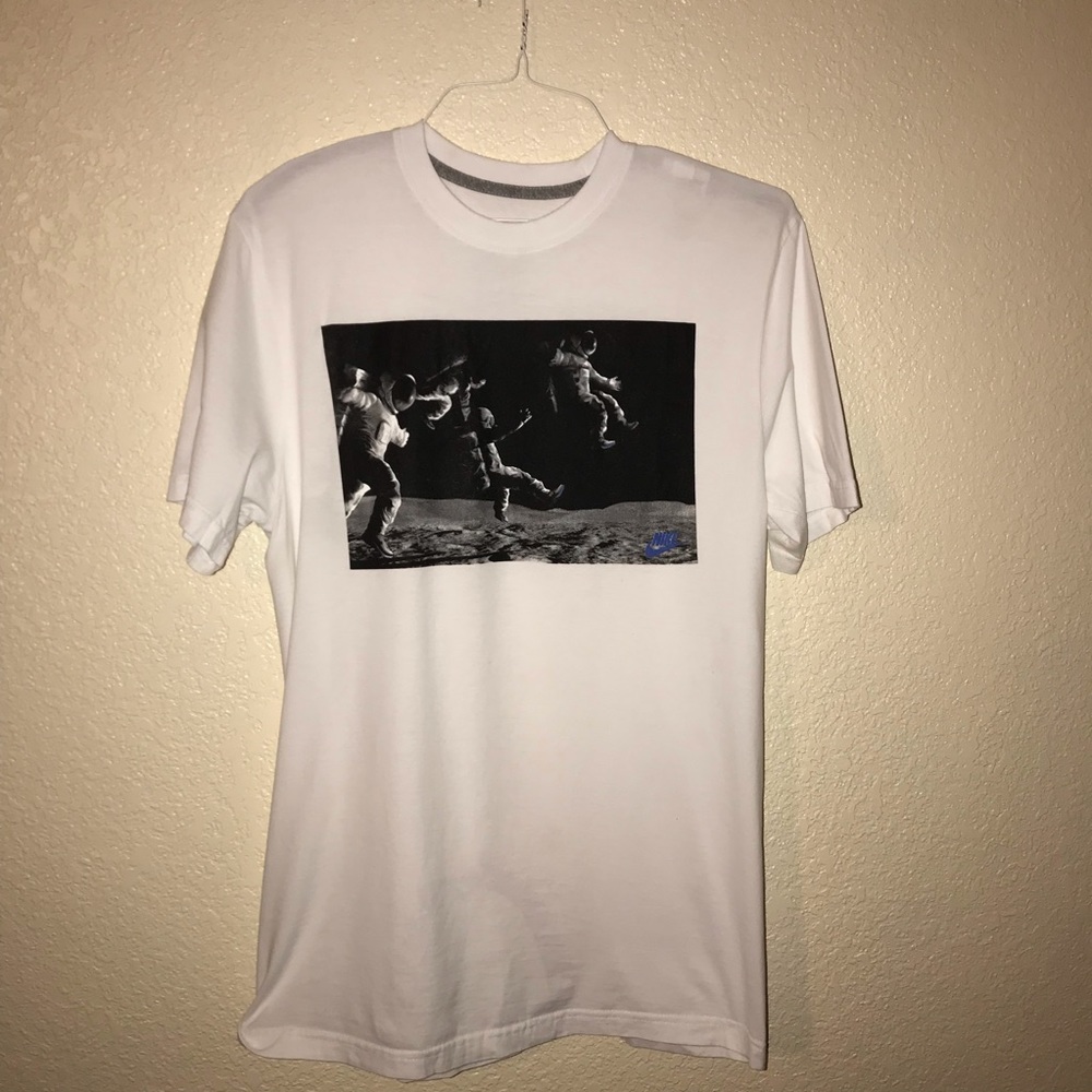 Nike Moon T-Shirt